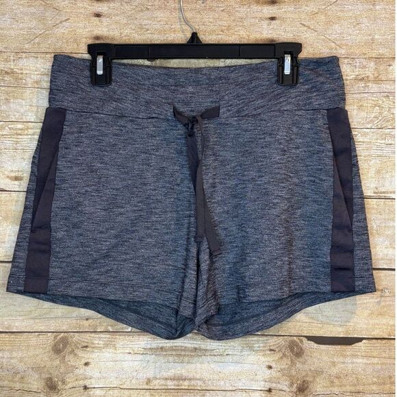 ATHLETA HEATHERED GRAY METRO DOWNTOWN PULL ON ACTIVEWEAR ATHLETIC CASUAL SHORTS - Picture 1 of 4